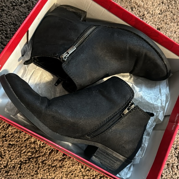 Women’s Size 8 Carlos Santana Black/Brie Black Bootie - Picture 2 of 12